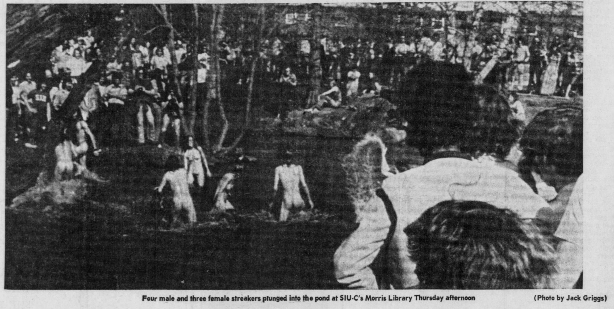 "A crowd that reached 3,000 persons watied for what had been announced as an SIU-C massive streak-in."